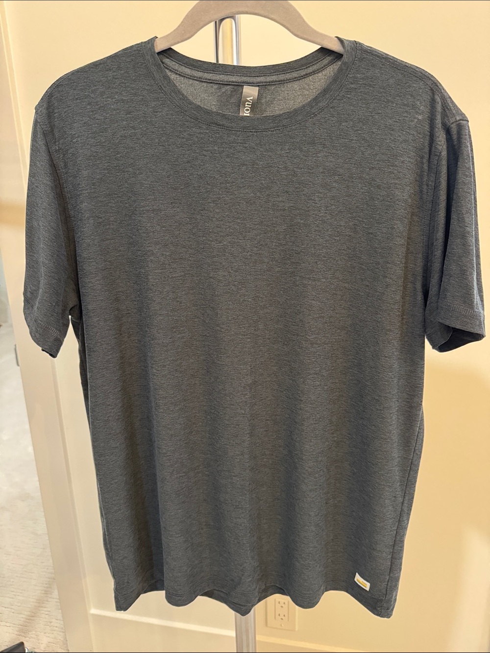Vuori Men's Crew Neck T-Shirt - Heather Gray